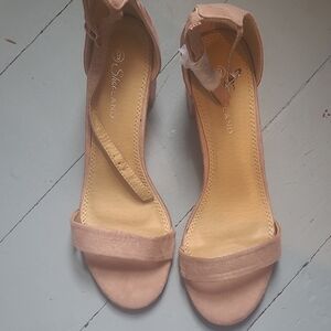 Women's pink Sandals Not